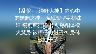 两妹子短发高颜值吃饱喝足再开干口交舔弄边后入一个妹子边舔奶头