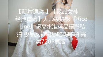 商场女厕全景双镜头偷拍大T恤美女的多毛大黑B年龄不大B却这么黑照理说不应该阿 (1)