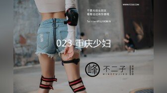 【新片速遞】  新疆的美女！气质超棒3P名场面！灵活小舌头舔屌，一个操逼一个插嘴，叫起来好骚，操的美女很享受