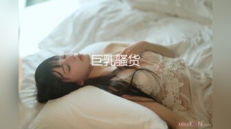 高颜值美女【你的甜心雪碧】饥渴骚货没有男人宠幸，大黑牛狂震骚穴，高潮表情好酸爽！