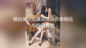   健身房厕所尿尿听到隔壁厕间有奇怪的声音意外偷拍到教练和女学员在里面嘿哟简直就是活春宫