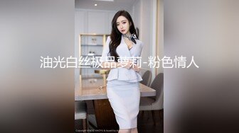 性奴小母狗口完就被掐着脖子猛操扇耳光，最后吞精